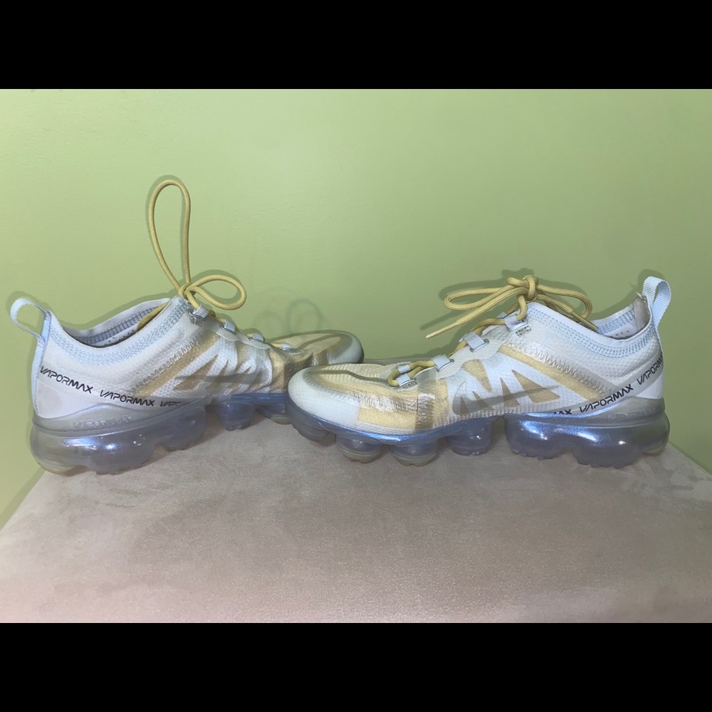 Woman’s vapour max